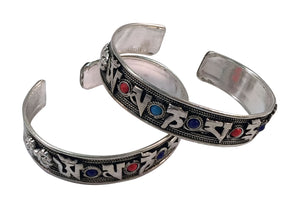 Tibetan Healing Mantra Bracelet (Silver Finish)